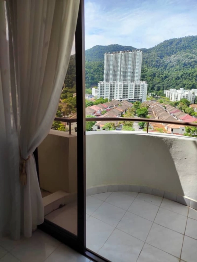Eden Fairway Condo | 950 sqft | 3R2B | Hill + Sea View