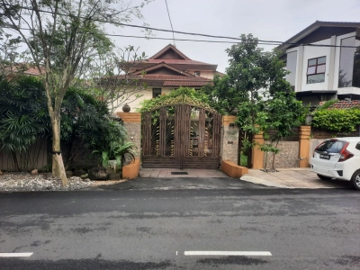 SS19 Subang Jaya Double Storey Bungalow Beautifully Renovated L/a 9400sf B/up 4000sf