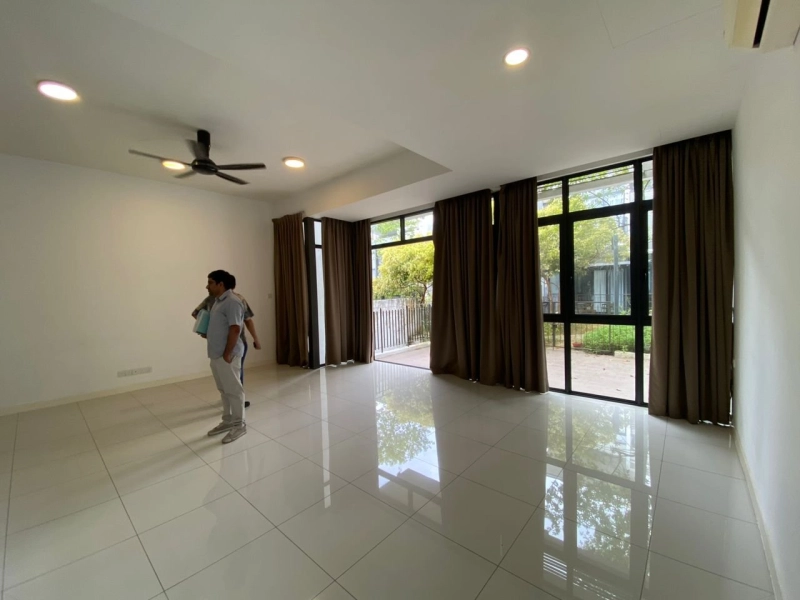 16 quartz taman melawati,5bedroom,partly furnish,easy access