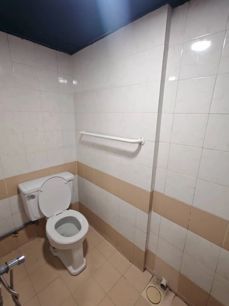 Dataran De palma Shop Office @ Ampang-Blok B Mezzanine floor Office no lift-Ready Now