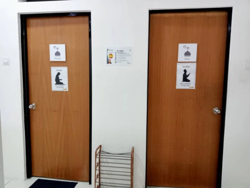 Recond Car Commercial Lot Showroom For Rent PJS Oldtown, Petaling Jaya