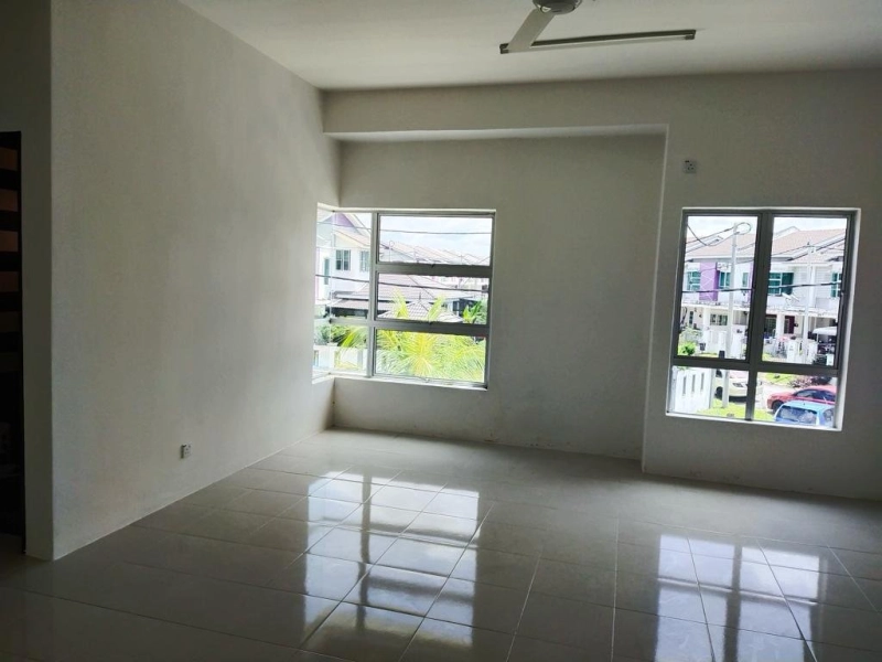 2-Story Terrace House For Sale