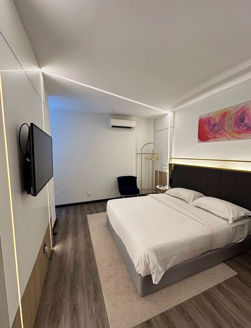 Cozy Suite 1 @Kozi Square near General Hospital