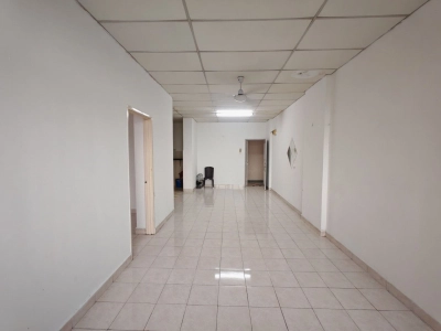 Sri Gotong Apartment @ Batu Caves - near KTM - Blok B level 5 - Ready Now