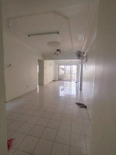 VISTA SAUJANA APARTMENT KEPONG, Actual, RENO, Well Keep, LOW Booking