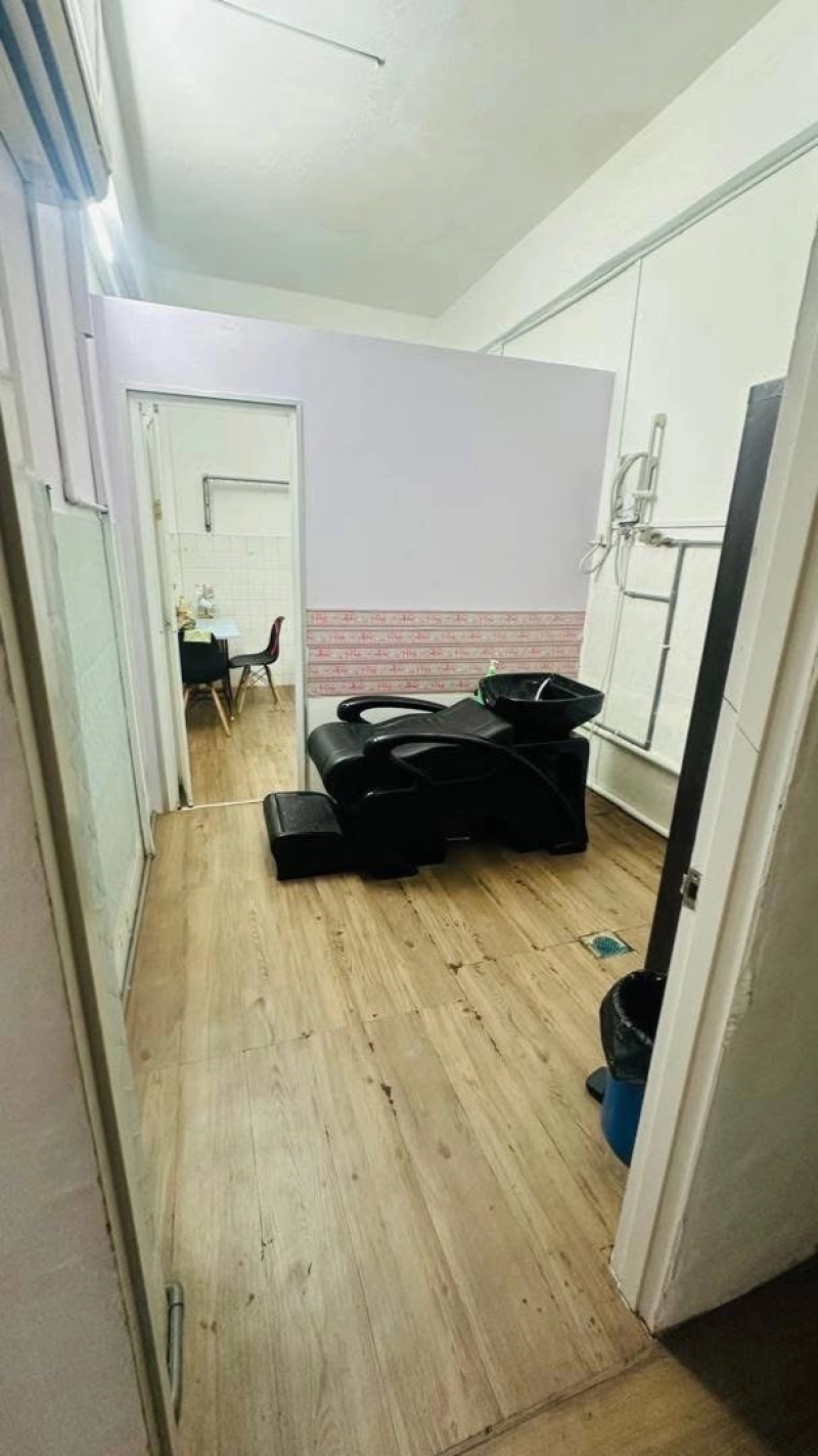 RENT AT SS15 SHOP 3,000 sqft | Ground Floor | Basic Unit | Corner