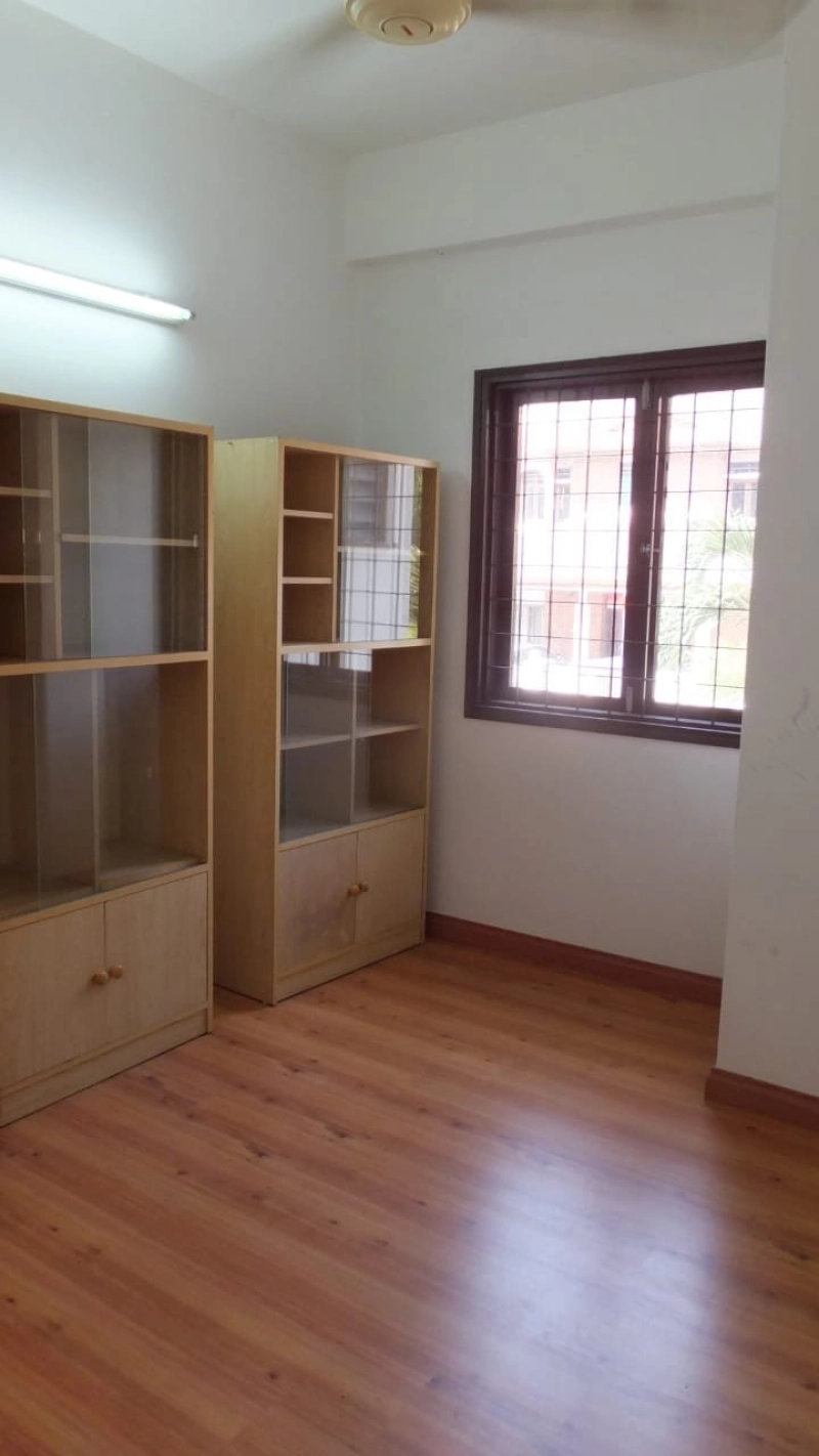 Mutiara Court Block 37