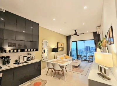 Panoramic 2BR suite with Gorgeous KLCC View & pool