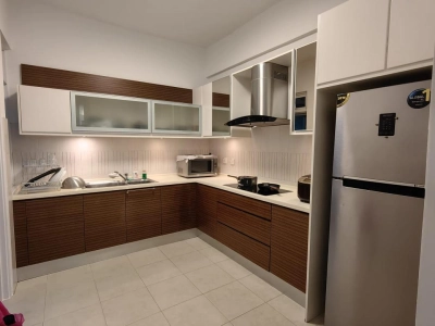 Bayswater 1313 sqft Move in condition For Rent