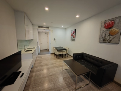 Fully Furnished Unit at Ramada Bukit Ceylon For Sale