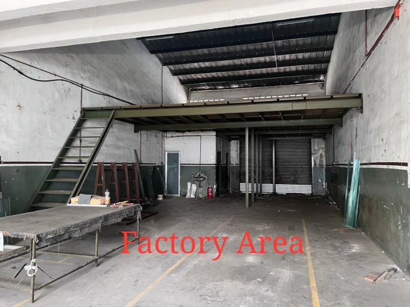 1 1/2 Storey Factory/ Warehouse for rent