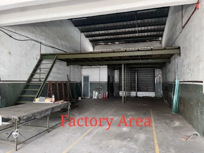 1 1/2 Storey Factory/ Warehouse for rent