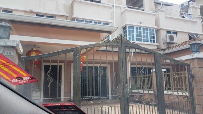 medan idaman 3 stories house at setapak