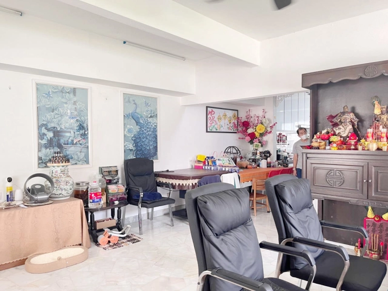 Taman Kok Lian, Jalan Ipoh- 2.5sty House , CORNER with BIG extra land