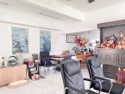 Taman Kok Lian, Jalan Ipoh- 2.5sty House , CORNER with BIG extra land