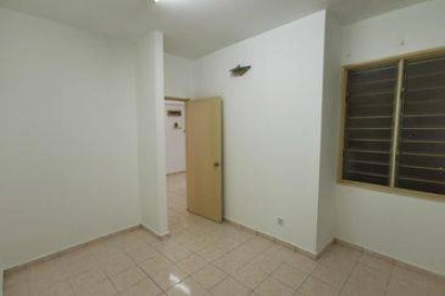 Well Kept Unit Red Ruby Apartment Seri Kembangan For Sale