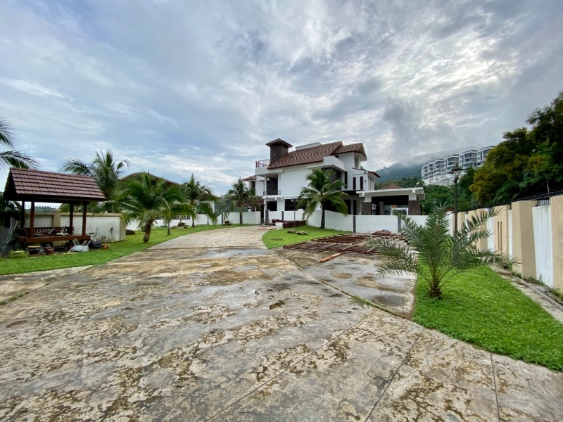 Bukit Gambier Spacious Compound (10,200 sf)
