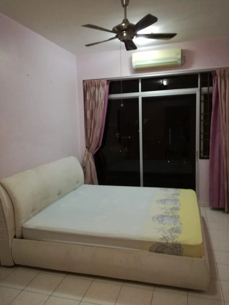 Mutiara Place (Puncak Mutiara) Gelugor Corner unit 1140sf 2 Car Park