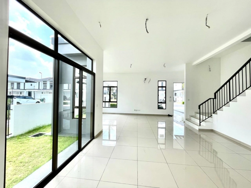 ECO GRANDEUR END LOT PUNCAK ALAM