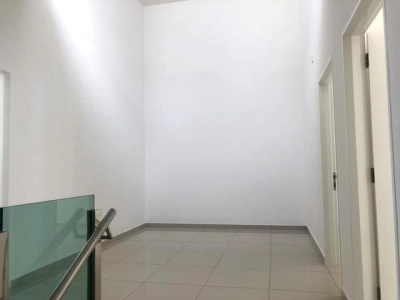 2 Storey Superlink At Suriaman 2 Bandar Sri Sendayan, Negeri Sembilan