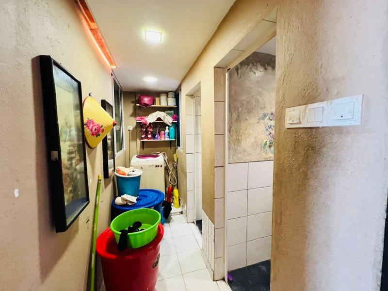 Taman Seri Sari (Sunshine Garden) Block 20 Relau Good conditions