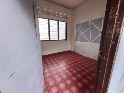 (AKAN BAGI CAT BARU) Kediaman Untuk Disewa Tingkat 3 Pusat Bandar Kuala Terengganu 4 Bilik 3 Bilik Air