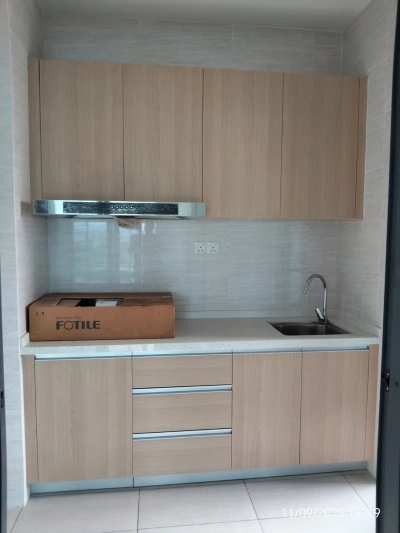 Jalan Kuching Taman Wahyu LAKE CITY ARADIA CORNER 1122sf Partly Furnished 2CP KLCC & LAKE VIEW