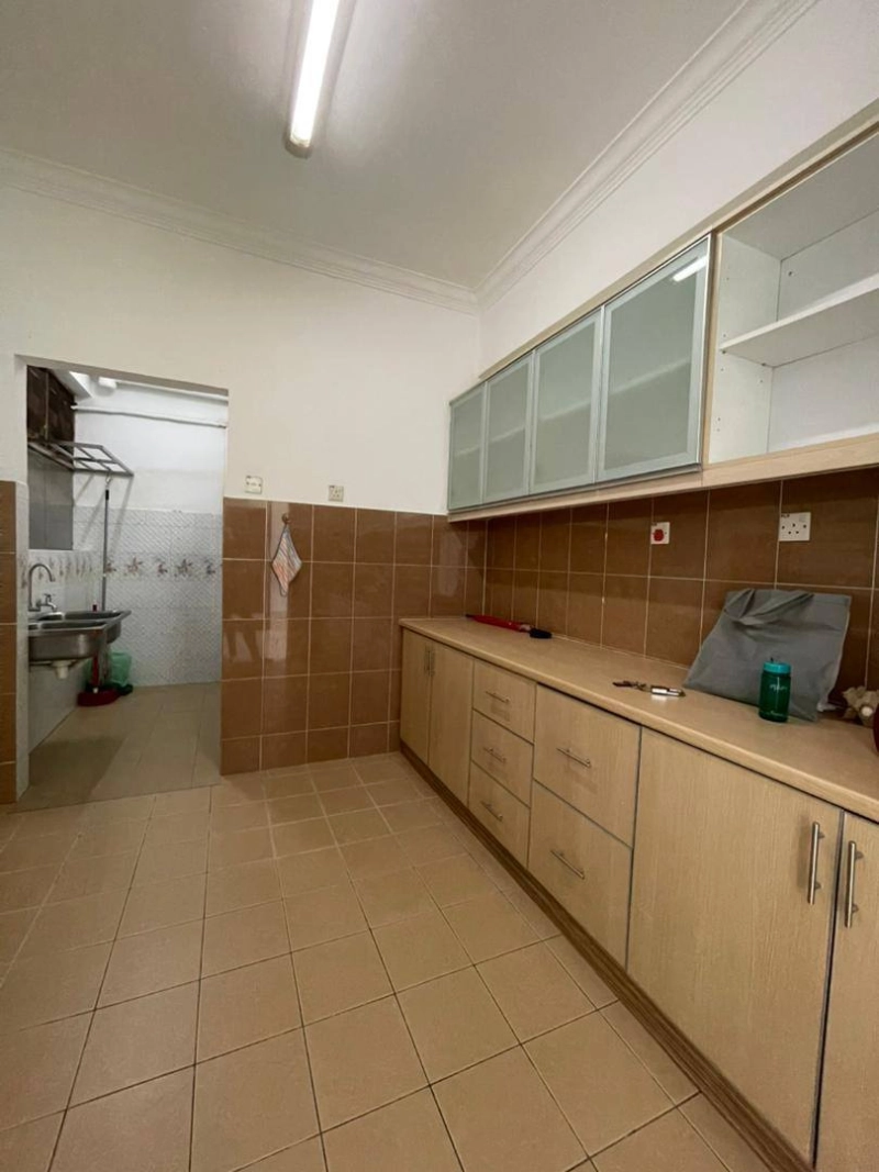 Freehold Corner Unit Apartment Kelana Central, SS6 Kelana Jaya