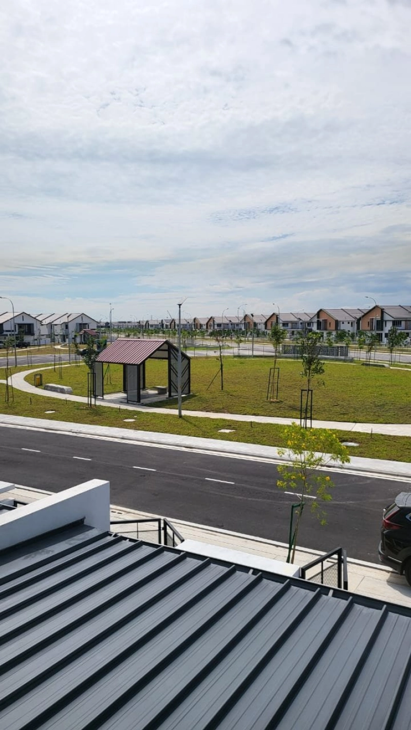 | NADIRA 3, BANDAR BUKIT RAJA | DOUBLE STOREY TERRACE HOUSE |