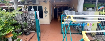 SINGLE STOREY TERRACE HOUSE AT SEKSYEN 17