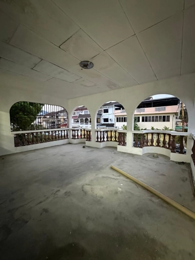 3 Storey TAMAN DAYA Kepong , Actual, CORNER LOT, Reno, Low Deposit