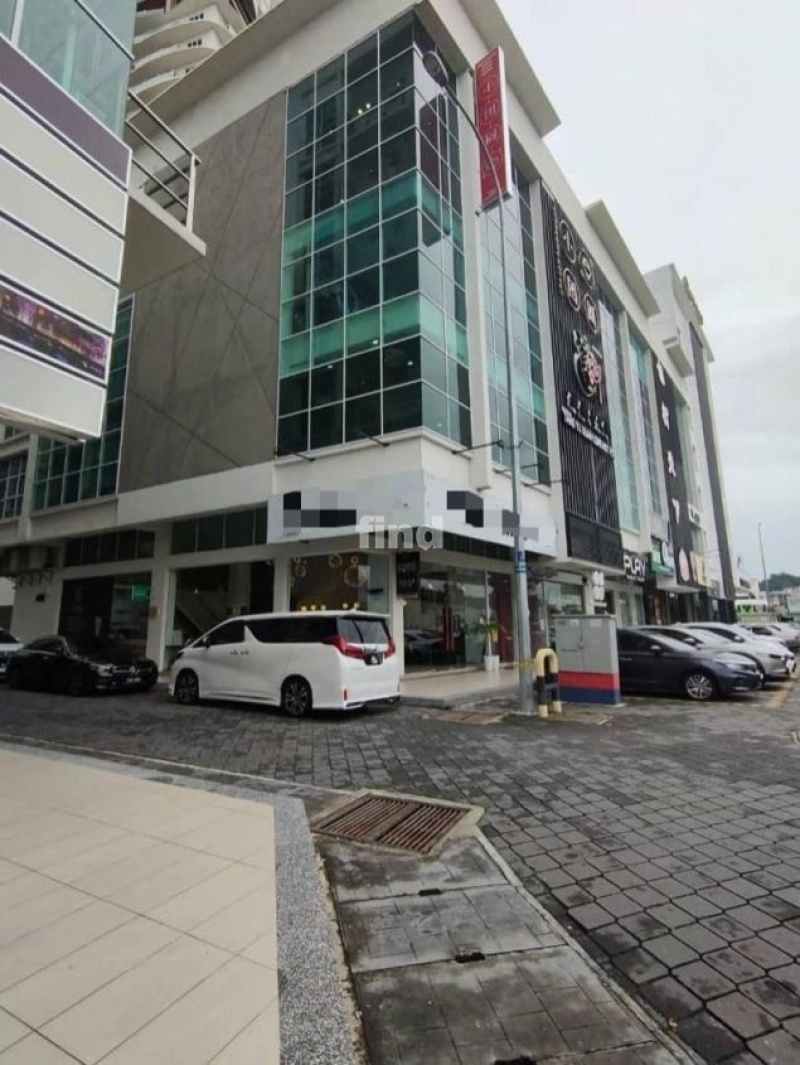 Prime Ground Floor Corner Lot @ Juru Sentral – Facing Main Road, High Visibility!