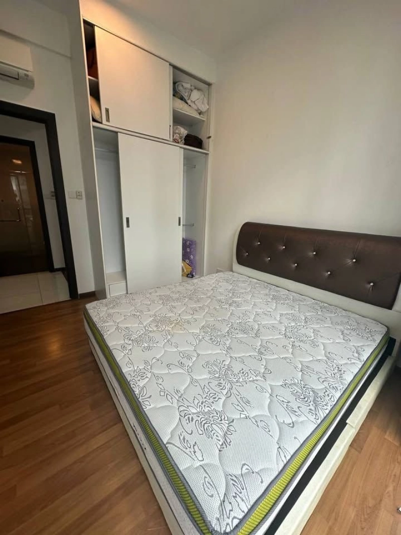 Marina Cove, JB Town (Tower C) Corner unit with Part Sea Facing