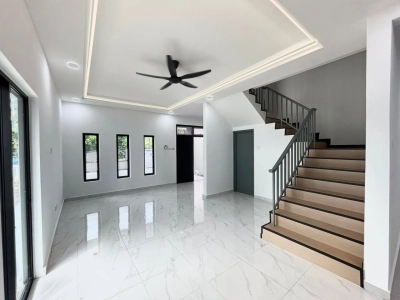 Pulai Indah 2Storey Terrance House Corner Lot 4Rooms 3Baths Fully Renovated Unit For Sale