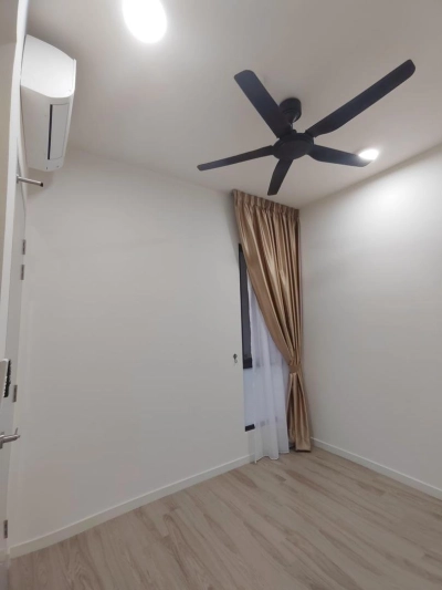 Emerald 9 Cheras Partially Furnish 2 Rooms For Rent Walk To MRT