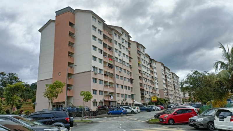 SRI HIJAUAN APARTMENT UKAY PERDANA