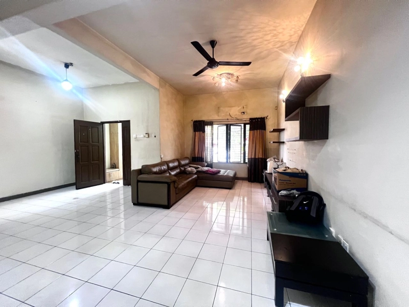 2 Storey BUKIT PRIMA PELANGI Segambut, Actual, RENOVATED, Low Deposit