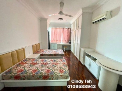 Gurney Beach Resort, Gurney Drive