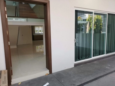 Permai Garden 3 Storey Terrace with extra backyard at Tanjung Bungah