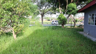 Single storey bungalow Pantai Sepang Putra