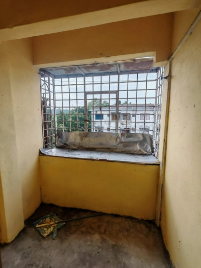 Rumah Pangsa Bukit Mewah @ Kajang-Block E Tingkat 4 top floor-Ready Now