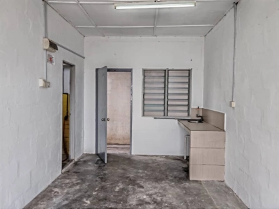 Rumah Pangsa Sri Indah @ Taman Indah Sungai Jelok , KAJANG -Tingkat 4 top floor - Ready 15/11 or 1/12