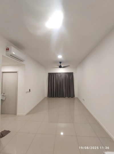 Brand New Riana Dutamas Segambut Savvy 722sf Partial Furnished 2 Parking at LG2