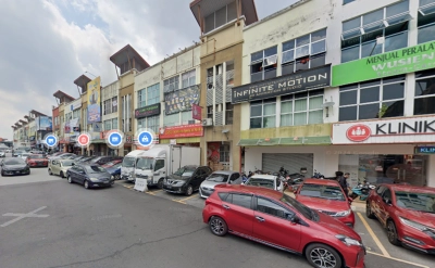 3 STOREY SHOP BANDAR TUN HUSSEIN ONN CHEARS, Actual, Facing MAIN ROAD View, Low Deposit