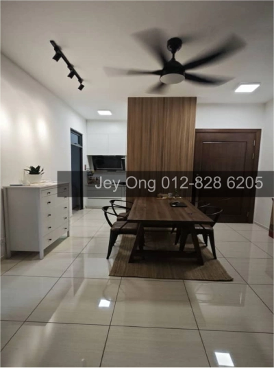 🌊 Queens Waterfront Q1 Condominium For Rent @ Bayan Lepas