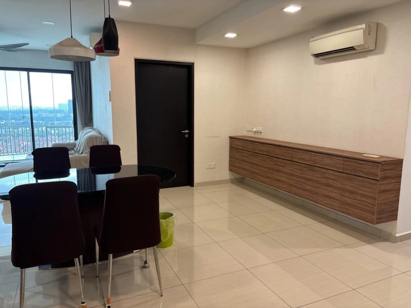 Molek Pine 4 Apartment at Taman Molek Johor