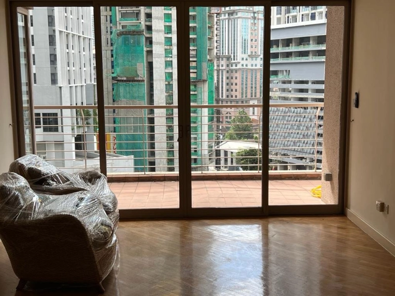 Walking distance ampang park station, avenue k , suria klcc mall