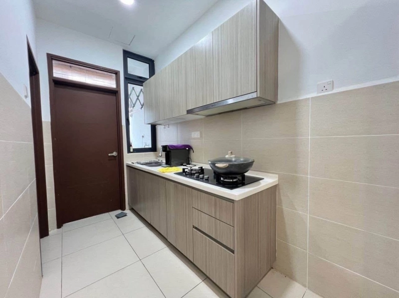 Pavilion Residences (Studio bedroom and private bathroom For rent)