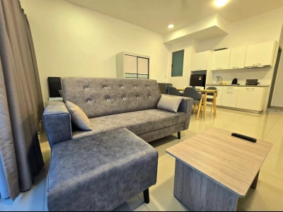 Cybersquare Apex Tower 1Bed 1 seating room with bathroom