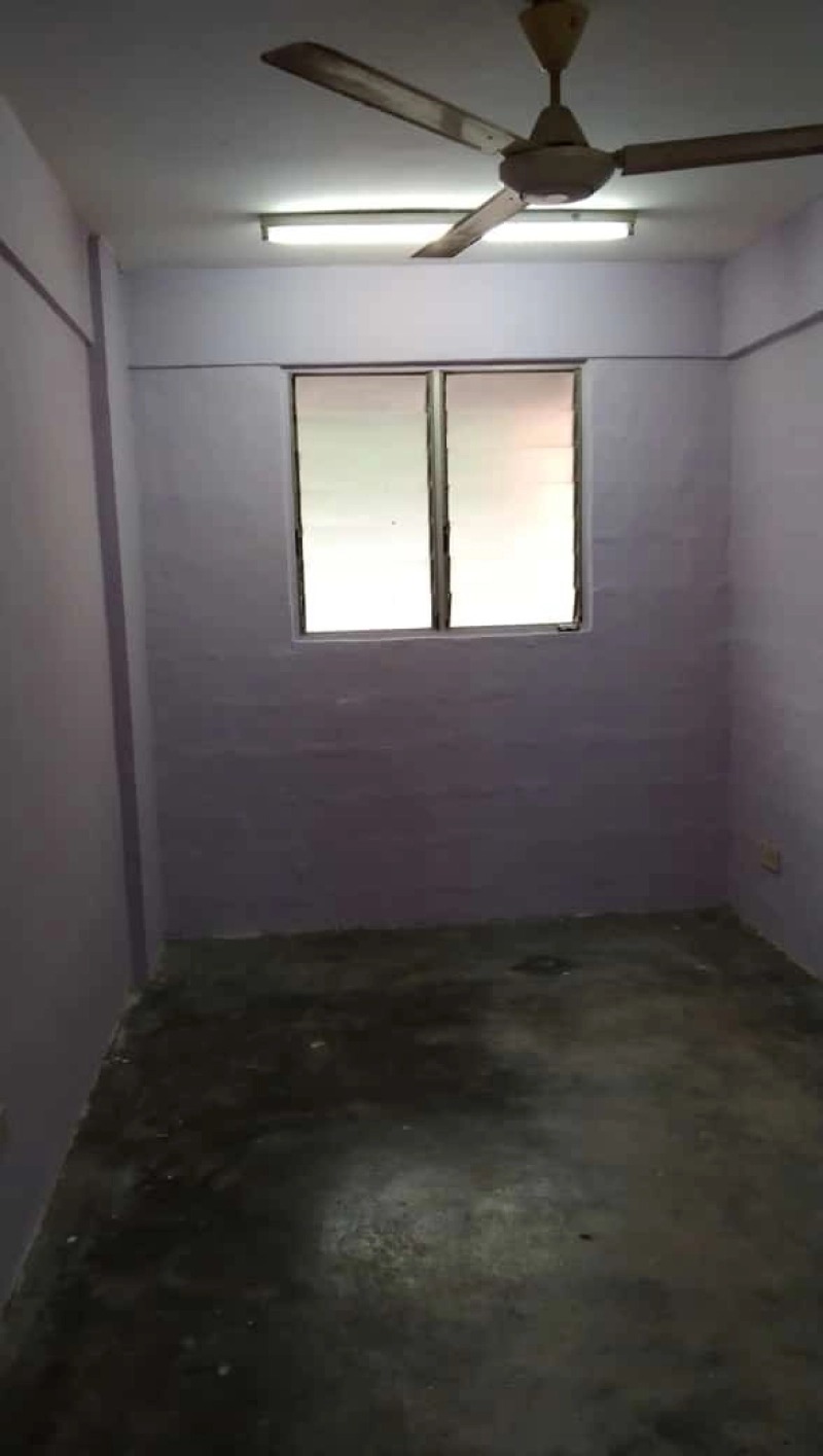 Pinang Emas Flat (Batu Ferringhi)